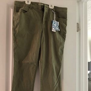NWT  Khaki Green stretch skinny jeans